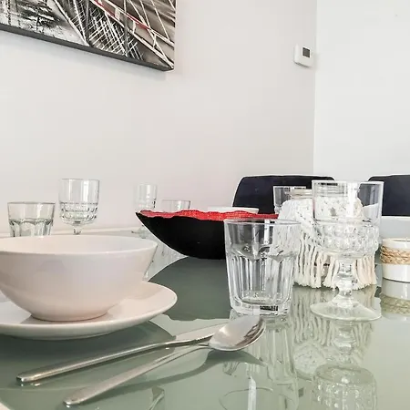 Stunning In With Wifi Ostende